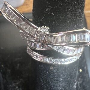 Elegant Silver Bow Ring